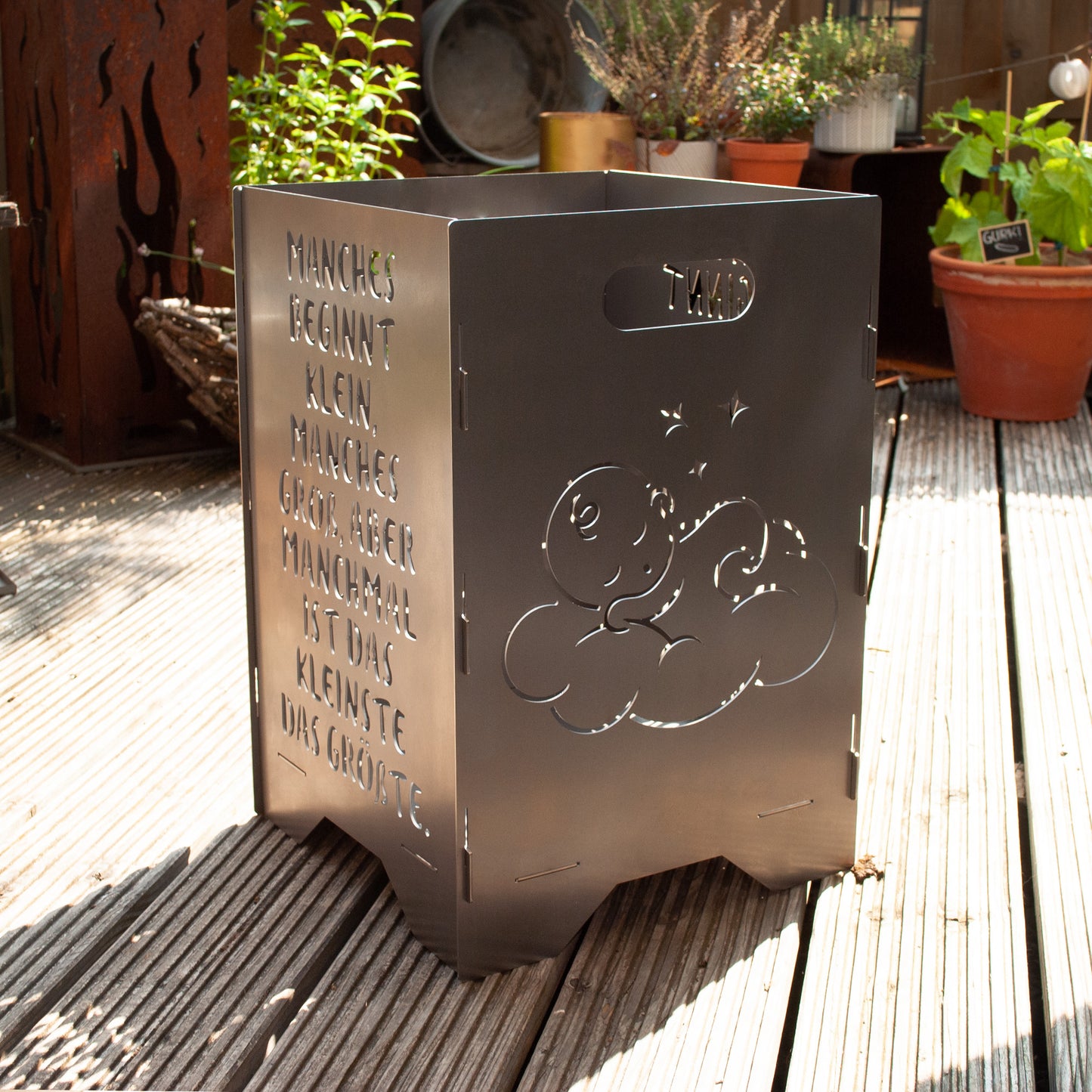 Fire barrel, fire basket, fire column, fireplace | Birth motif